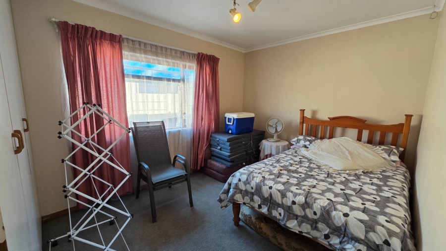 4 Bedroom Property for Sale in Wellway Park Western Cape
